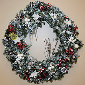 wreath #2 donated by Laura Glaude